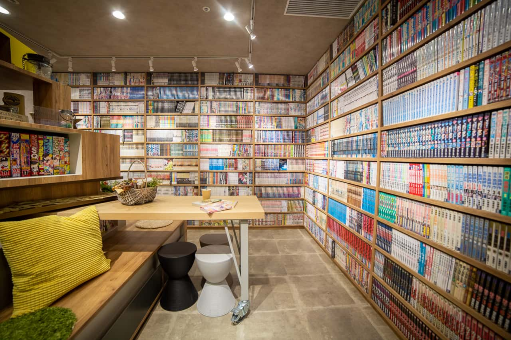 5 Kafe Baca di Jepang: Ngaso Cafe Sambil Baca Manga - Otaku Mobileague