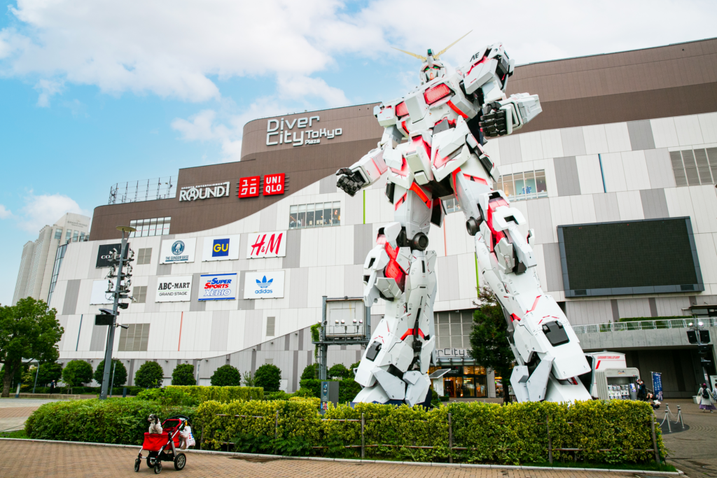 Patung Besar Unicorn Gundam Odaiba